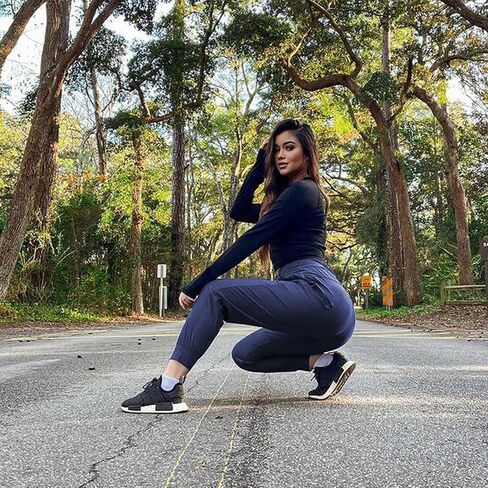 BALEAF Women's Capri Yoga Pants Loose Drawstring Workout Sweatpants High Waist Lounge Pants with Pockets UPF50+ Causal Summer in Saudi Arabia