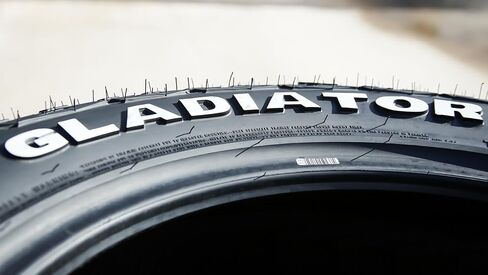 إطار شاحنة خفيفة Gladiator X COMP A/T All Terrain LT37X13.5R17 131Q E in Saudi Arabia