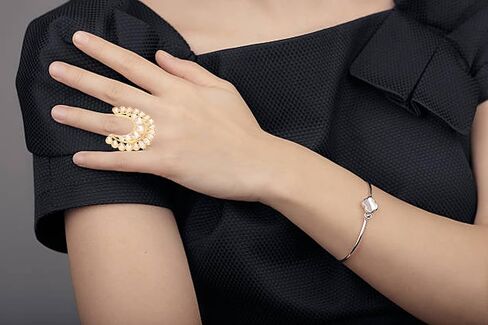 Touchstone Indian Bollywood Fashion Handcrafted Traditional Classic Royal Rajwada Designer Wedding Jewelry Rings in Copper Or Gold Or White Tone for Women. in Saudi Arabia