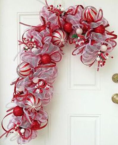 Christmas Metal Candy Cane Shaped Wreath Frames Pack of 6 in Saudi Arabia