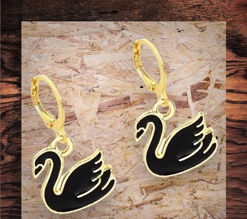 KOTLC Merch Black Swan Jewelry Trio مع قلادة وأقراط وسوار مطرز مينا خفيفة الوزن وإكسسوارات خيالية ذهبية اللون لمحبي KeeperOTLC مجوهرات خيالية للبالغين والنساء in Saudi Arabia