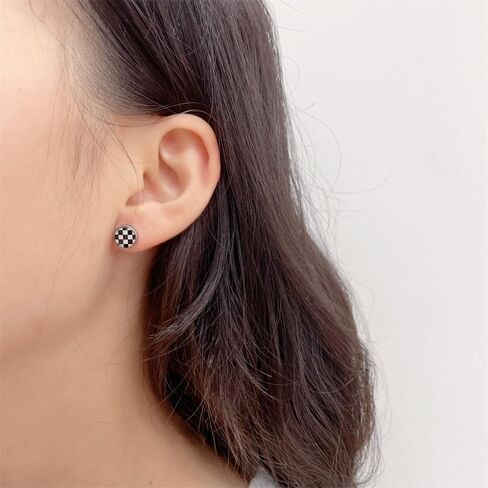 Unique 16G Checker Flat Screw Back Cartilage Small Stud Earrings for Men Women Punk Stainless Steel Black White Barbell Tiny Tragus Piercing Sleeper Studs Fashion Hypoallergenic Jewelry in Saudi Arabia