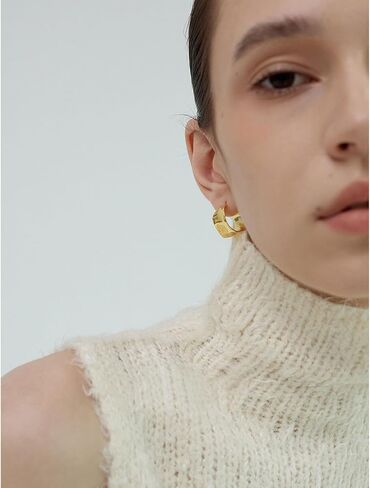 Chunky Silver Earrings 14K Gold Plated Geometric Dangle Earrings for Woman, Trendy Simple Silver Hypoallergenic Small Hoop C Shape Stud Earrings Jewelry in Kuwait