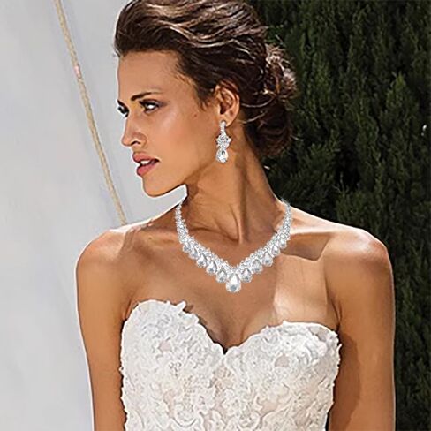Women's Costume Fashion Crystal Teardrop Crystal Bridal Statement Necklace Dangle Earrings Set in Saudi Arabia