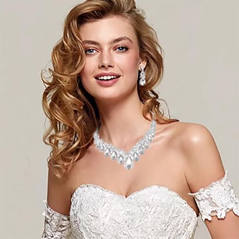 Women's Costume Fashion Crystal Teardrop Crystal Bridal Statement Necklace Dangle Earrings Set in Saudi Arabia