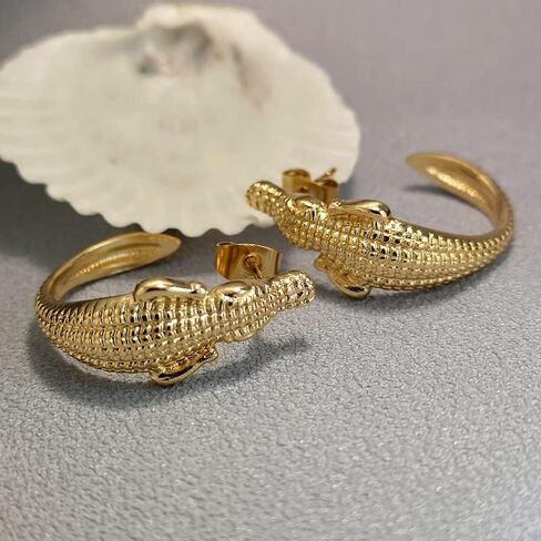 Exaggerated Gold Alligator Pendant Earrings Charm Amphibian Reptile Crocodile Earrings Fine Jewelry for Women Charm Animal Pendant Earrings Punk Statement Stud Earrings Jewelry （Gold） in Saudi Arabia