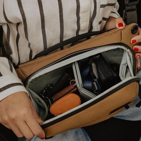 Peak Design Everyday Sling 6L Coyote Sling أو حمل الكتف (BEDS-6-CY-3) in Saudi Arabia
