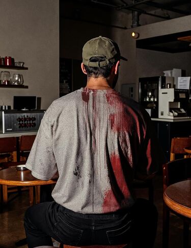 قميص Bloody للرجال تم حل المشكلة - تي شيرت مضحك لزي الهالوين مع طباعة بقع الدم in Kuwait