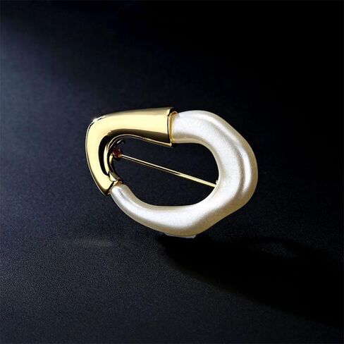 Irregular Geometric Brooch Pins for Women Men Dainty Design Metal Gold-Tone Plated Statement Simple Hollow Collar Lapel Badges Banquet Corsaries Exquisite Suit Dress Accessories Chic Jewelry Graduation in Saudi Arabia