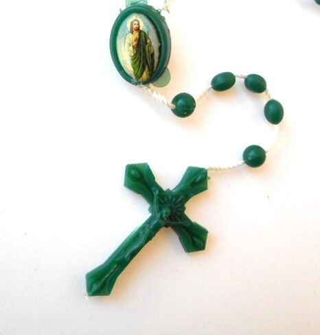 Lot of 50 Green Saint Jude Plastic Rosaries in Saudi Arabia