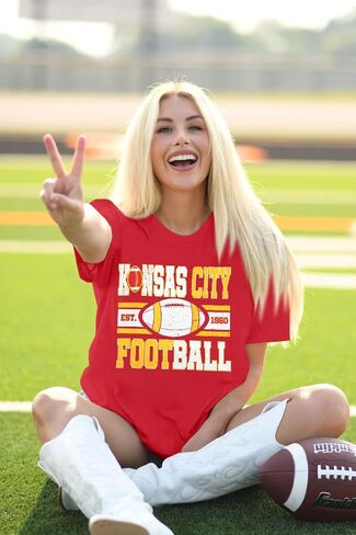 Football Shirts for Women Game Day Tshirt Vintage Leopard Soccer Splatter Graphic Tee Team Fan Gifts Tops in Kuwait