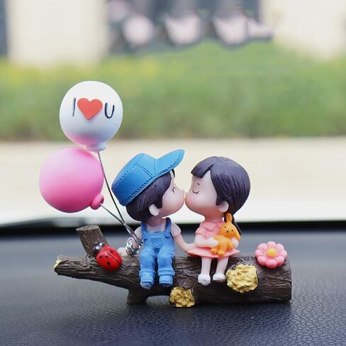 Car Couple Dashboard Decoration, Kiss Couple Car Ornament Cartoon Car Interior Accessories for Home Office Valentine's Day Present in Saudi Arabia