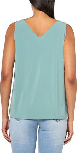 تانك Eddie Bauer للسيدات ذو رقبة على شكل حرف V صغير الحجم in Kuwait