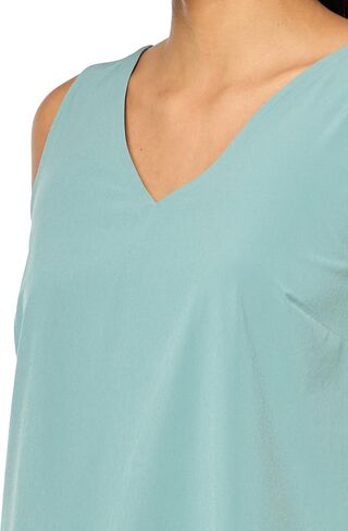 تانك Eddie Bauer للسيدات ذو رقبة على شكل حرف V صغير الحجم in Kuwait