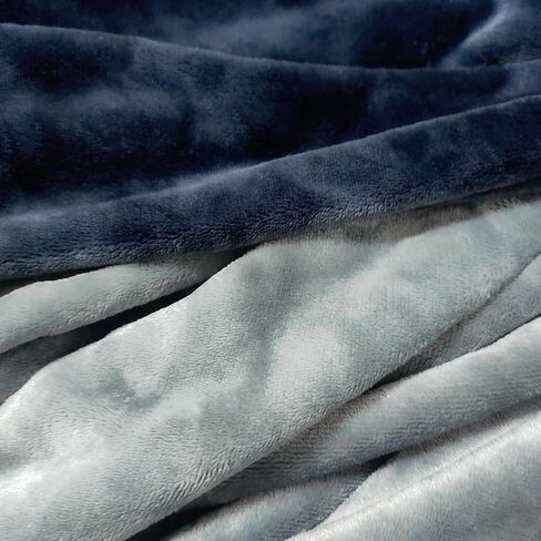 Gray Waterproof Sofa Full Cover for 3 Seat Couch, 70'' x 118'' Couch Cover Blanket, Double Sided Flannel Sofa Protector, Washable Furniture Protector for Pets, Kids, Living Room in Saudi Arabia