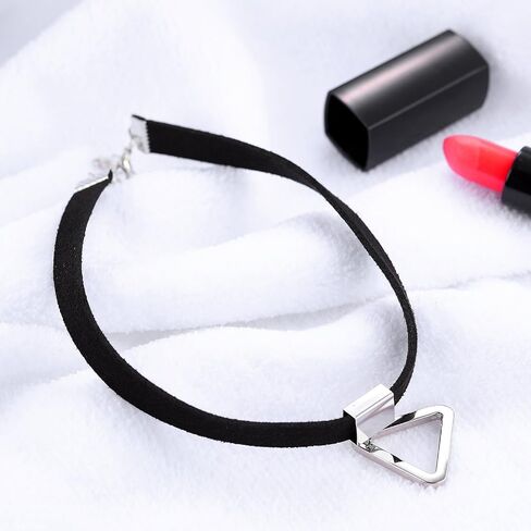 Triangle Black Velvet Lace Choker Necklace for Women,Halloween Cosplay Jewelry,Goth Jewelry Gifts in Saudi Arabia