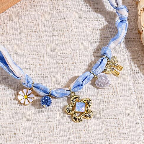 Scarf Necklace with Charm Gold Heart Flower Pendants Charm Necklaces Scarf Boho Beach Jewelry Gift for Women in Saudi Arabia