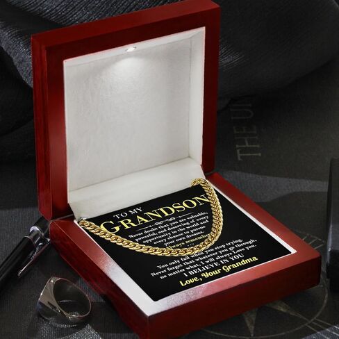قلادة إلى حفيدتي من الجدة، هدية للأحفاد من الأجداد، قلادة سلسلة كوبية للحفيد لتخرج عيد الميلاد وعيد الميلاد، قلادة للأحفاد مع بطاقة تدليك وصندوق هدايا in Kuwait
