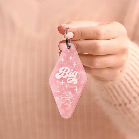 Sorority Shop "LITTLE - Vintage Motel Keychain - Pink in Saudi Arabia