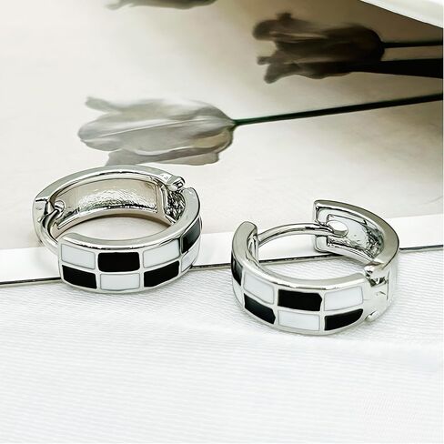 Checkered Earrings for Women Black And White Checkered Earrings Small Hoop Huggie Hypoallergenic Earring Trendy Hoop Earring Jewelry for Women in Kuwait