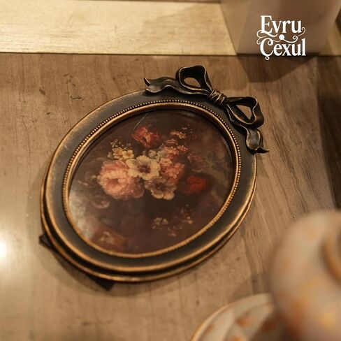 إطار صورة عتيق صغير مقاس 5 × 7، إطار مزخرف عتيق بقوس بيضاوي مقاس 5 × 7 مع واجهة زجاجية، سطح طاولة فاخر ومعلق على الحائط، ديكور حائط عتيق (برونزي عتيق) in Kuwait