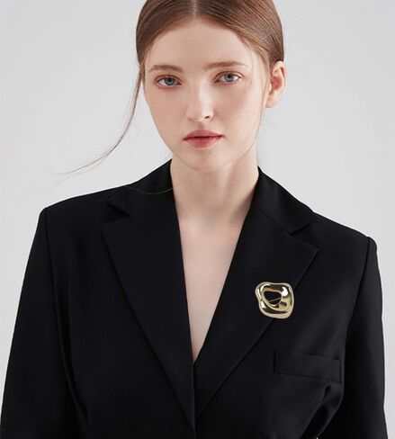 Vintage Geometric Brooch Pin for Women Men Gold-Tone Silver Plated Hollow Lapel Pin Minimalist Statement Jewelry for Suit Costume Party Chest Accessories Simple Metal Unique Corsage in Saudi Arabia