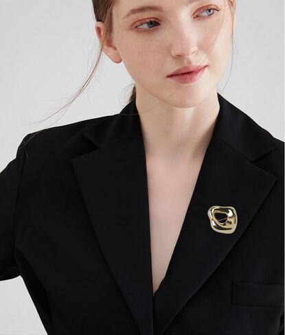 Vintage Geometric Brooch Pin for Women Men Gold-Tone Silver Plated Hollow Lapel Pin Minimalist Statement Jewelry for Suit Costume Party Chest Accessories Simple Metal Unique Corsage in Saudi Arabia