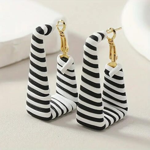 Chunky Leopard Leather Earrings Bohemia Camouflage Leather Dangle Earrings Chunky Rectangle Black White Zebra Print Earring Handmade Vintage Faux Leathers Statement Earring Boho Style Jewelry in Kuwait