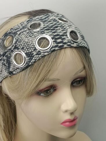 عصابة رأس مرنة مجوفة، عصابة رأس مرصعة بحلقات معدنية، برشام على طراز الشرير، ملحقات شعر كاجوال مرنة قابلة للتمدد (أسود، قابل للتعديل) in Kuwait