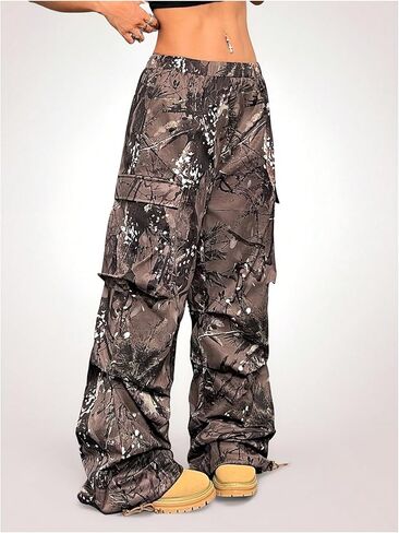 بنطال Verdusa النسائي Grunge Camo Cargo واسع الساق وفضفاض مع جيوب in Kuwait