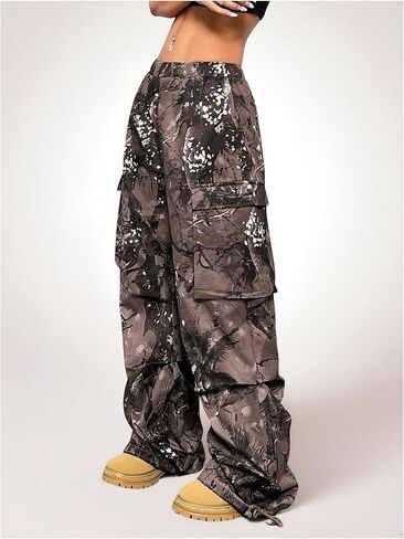 بنطال Verdusa النسائي Grunge Camo Cargo واسع الساق وفضفاض مع جيوب in Kuwait