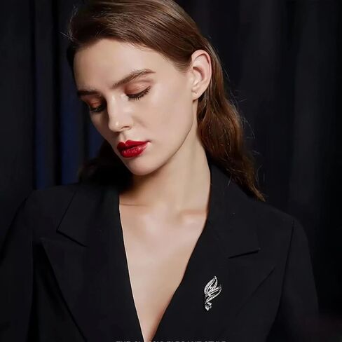 Elegant Leaf-shaped Crystal Brooch, Perfect for Any Occasion，Rose Gold/Silver in Saudi Arabia