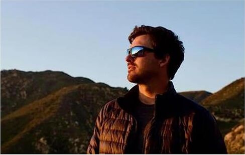 Revo Sunglasses Rebel Superflex: Men's Polarized Serilium Lens with Rectangle Wrap Frame, Matte Grey Frame with Graphite Lens in Saudi Arabia
