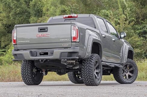 طقم رفع Rough Country 4 بوصات لسيارة 2015-2022 Chevy Colorado/GMC Canyon - 22131 in Saudi Arabia