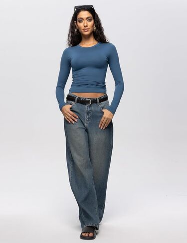 قمصان نسائية مفعمة بالحيوية بأكمام طويلة ورقبة دائرية ومناسبة للخروج وقمصان كاجوال أساسية in Kuwait