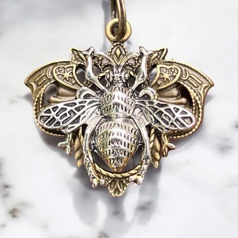 Gothic Bee Zipper Pull for Backpacks, Cute Purse Charms, Unique Vintage Style Insect Handbag Jewelry, Victorian Steampunk Zipper Charms, Camera Bag Charms, Cool Key Chain Charm in Saudi Arabia