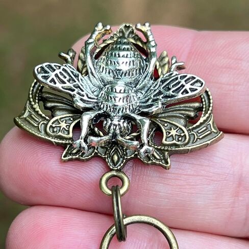 Gothic Bee Zipper Pull for Backpacks, Cute Purse Charms, Unique Vintage Style Insect Handbag Jewelry, Victorian Steampunk Zipper Charms, Camera Bag Charms, Cool Key Chain Charm in Saudi Arabia