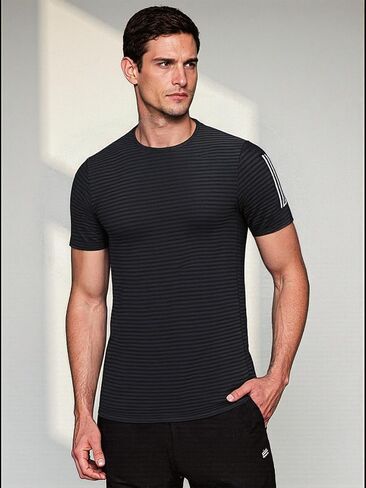 Men's Athletic Short-Sleeve T-Shirt with Stripe Detail, Casual Sportswear Top for Training and Daily Wear in Saudi Arabia