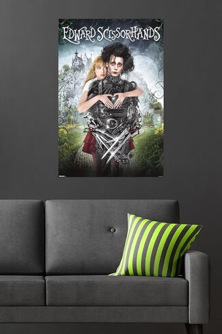 Trends International Edward Scissorhands - Heart One Sheet Wall Poster, 34L x 22.4W, Unframed Version in Saudi Arabia