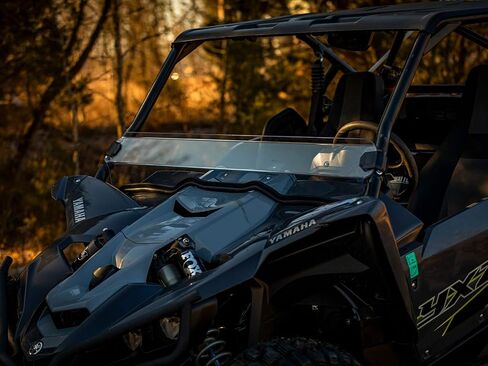 نصف زجاج أمامي مقاوم للخدش SuperATV لعام 2019+ Yamaha YXZ SE، SS، SS SE، طلاء صلب بصري XR، 1/4 بوصة بولي كربونات أقوى 250 مرة من الزجاج، حماية فائقة ونمط أنيق، صنع في الولايات المتحدة الأمريكية in Saudi Arabia