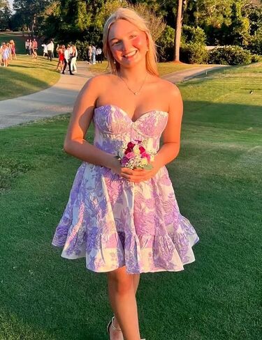 Floral Brocade Homecoming Dresses for Teens Sweetheart Sleeveless Fit and Flare Boned Mini Cocktail Prom Party Gowns in Kuwait