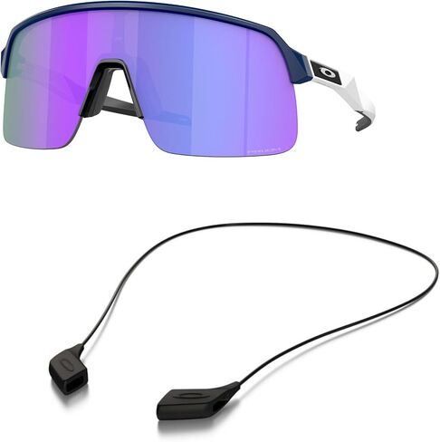 مجموعة النظارات الشمسية Oakley OO9463: OO 9463 SUTRO LITE 946363 باللون الكحلي غير اللامع/Prizm البنفسجي من البولي كربونات القياسية ومجموعة ملحقات سلسلة سوداء كبيرة in Saudi Arabia