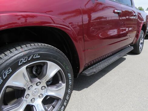 لوحات الجري HD Ridez Blow Moulding ذات الخطوات الجانبية المتوافقة مع Ford Maverick 2022-2024 (تشمل الطراز الهجين 2022-2024) in Saudi Arabia