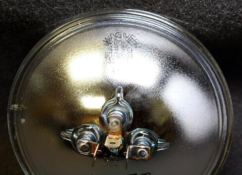 Wagner 4420 5 3/4" Sealed Beam Headlight: 1946-1958 Harley Davidson/Cushman, 12V-30W, Clear,Waterproof in Saudi Arabia