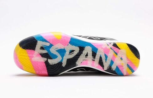 أحذية KELME PRO لكرة الصالات - أحذية كرة الصالات الداخلية للرجال والشباب هي الراعي الرئيسي لـ LNFS in Kuwait