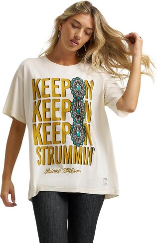 تي شيرت Wrangler Lainey Wilson Keep On Keep On in Kuwait