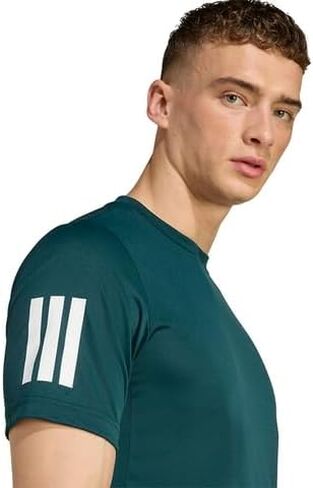 تيشيرت التنس Club 3-Stripe للرجال من adidas - Aurora Ivy (كبير) in Saudi Arabia