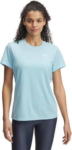 Under Under Armor Womar's Tech Ribbed Sleeve Crew ، (001) أسود / / أبيض ، متوسط in Kuwait