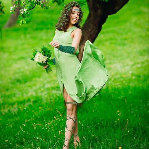 زي الجنية الخضراء للهالوين للنساء مع جوارب على شكل أوراق الشجر، ملصق وجه ماسي أخضر، قفافيز أوراق الكرمة من أجل مستلزمات حفلات الهالوين التنكرية in Kuwait