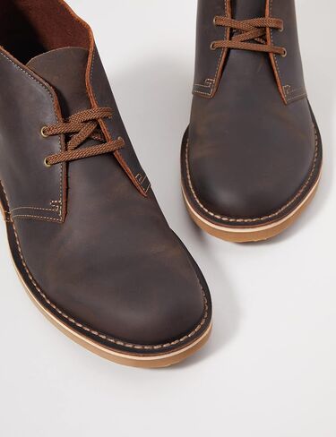 Clarks Men's Chukka Boot in Saudi Arabia